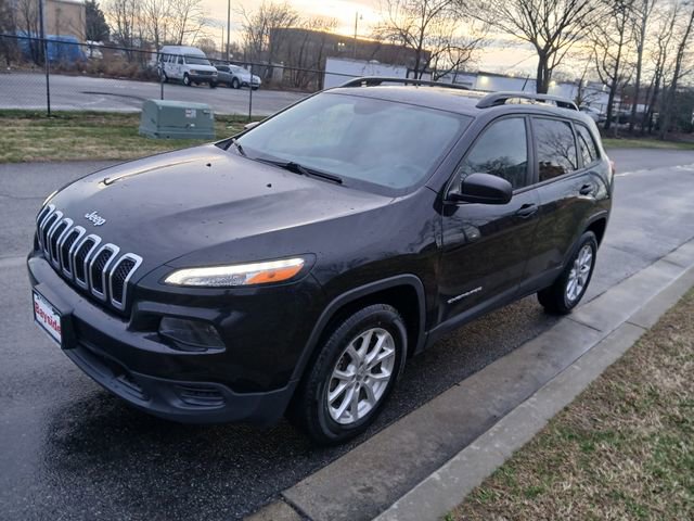 Used 2016 Jeep Cherokee Sport image 6