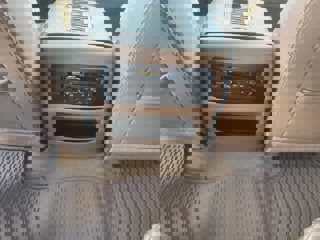 Used 2017 Chevrolet Suburban Premier image 18