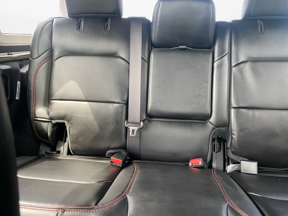 Used 2025 Jeep Wrangler Unlimited Rubicon image 15