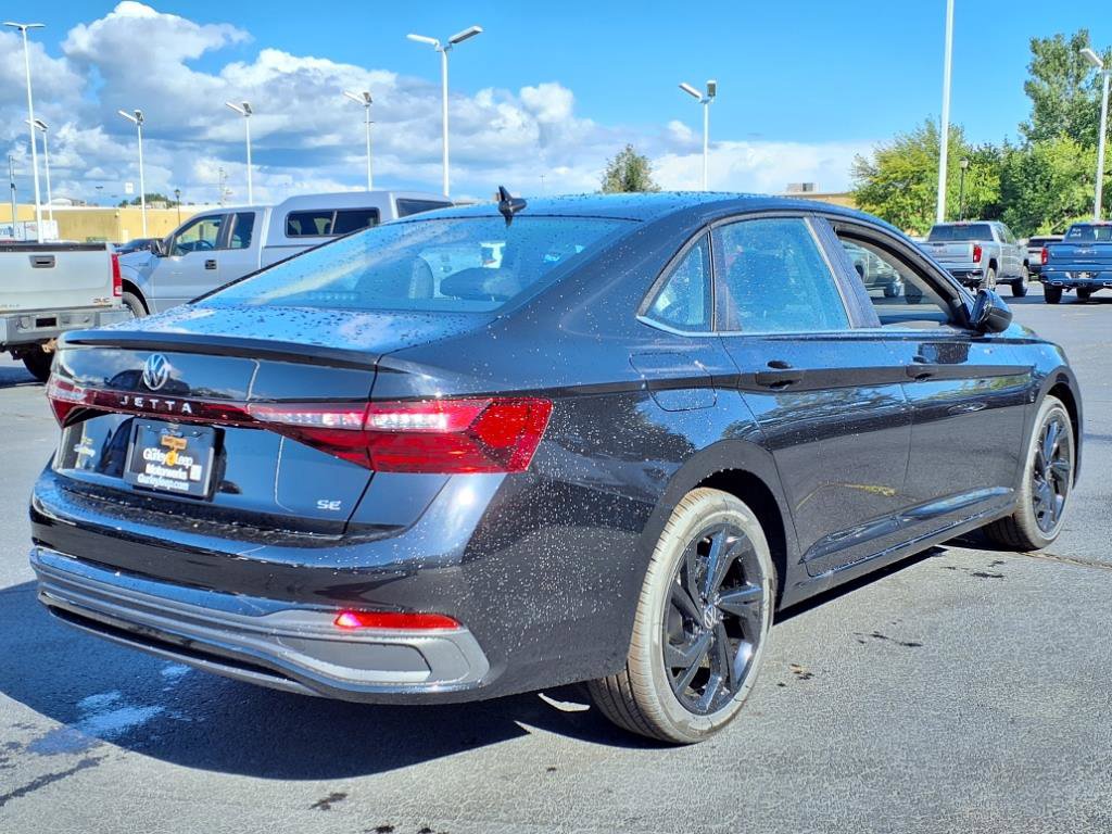 New 2025 Volkswagen Jetta SE image 10