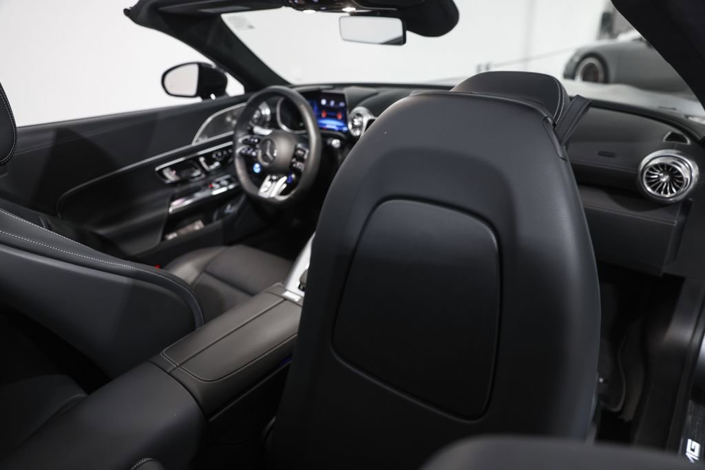 Used 2023 Mercedes-Benz SL 63 AMG 4MATIC image 26