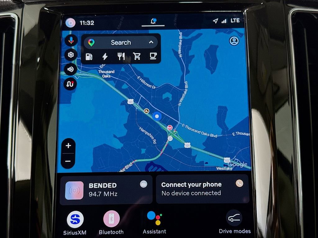 Certified 2025 Volvo XC60 T8 Ultra AWD/4WD image 13