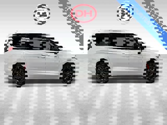 New 2026 Chrysler Pacifica Select FWD image 2