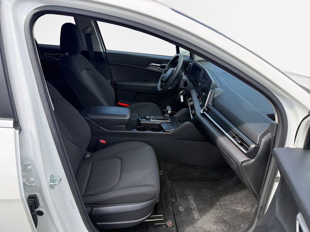 Used 2024 Kia Sportage LX image 25