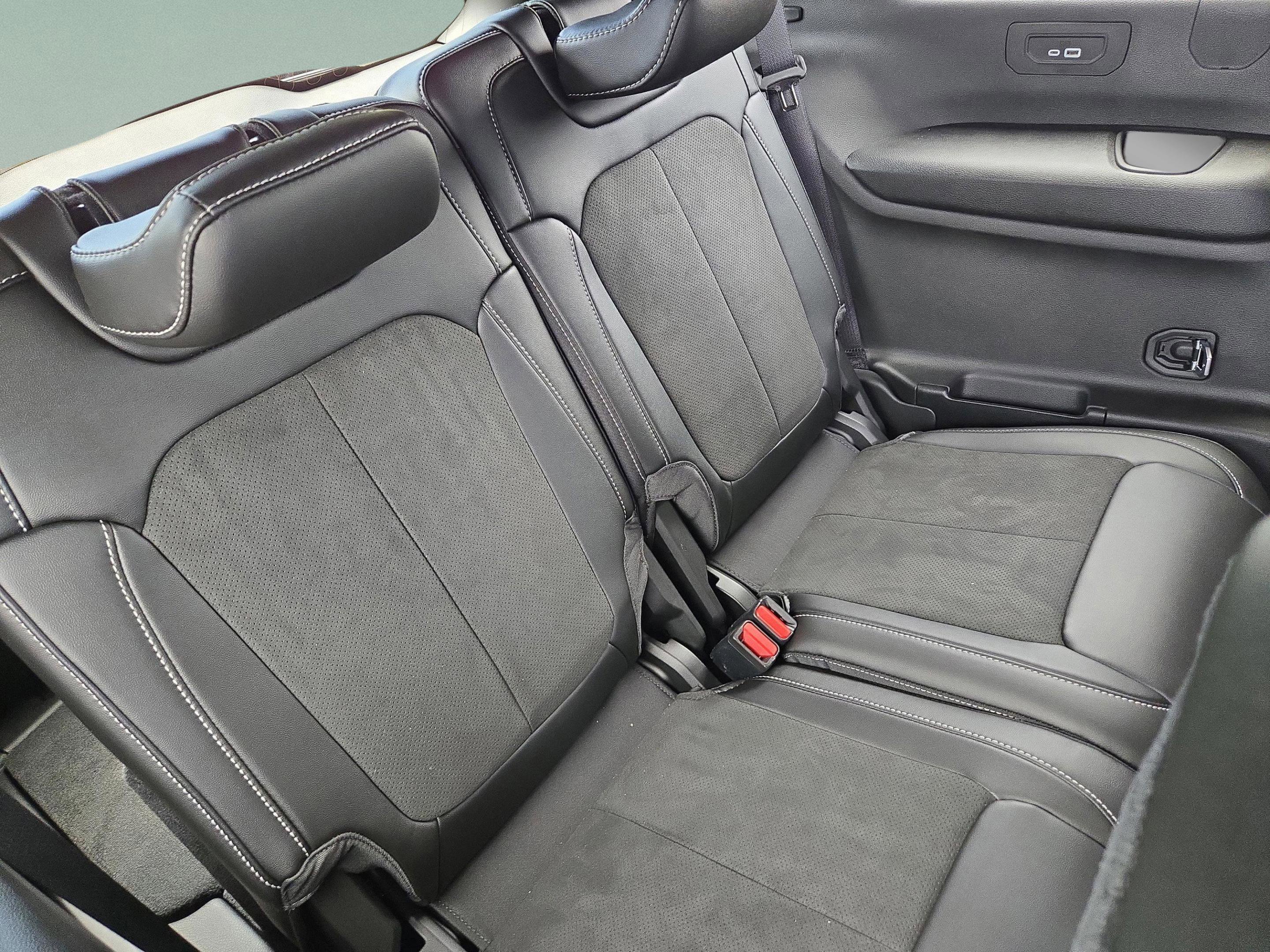 New 2025 Jeep Grand Cherokee L Altitude image 41