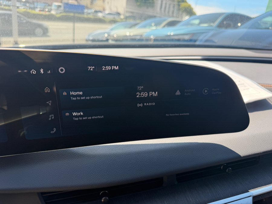 Used 2023 Lucid Air Touring AWD/4WD image 21