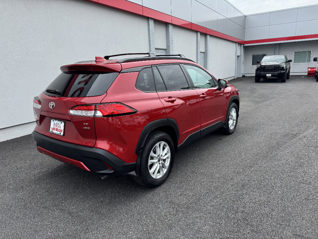 Used 2022 Toyota Corolla Cross LE w/ Moonroof Package AWD/4WD image 5