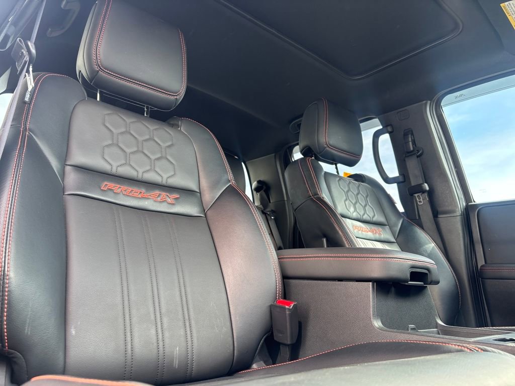 Used 2023 Nissan Frontier PRO-4X w/ Pro-4X Premium Package image 26