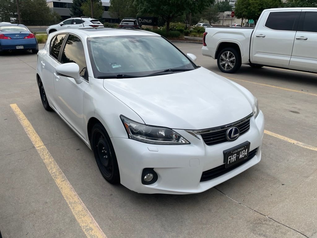 Used 2011 Lexus CT 200h Premium w/ Leather Pkg FWD image 1