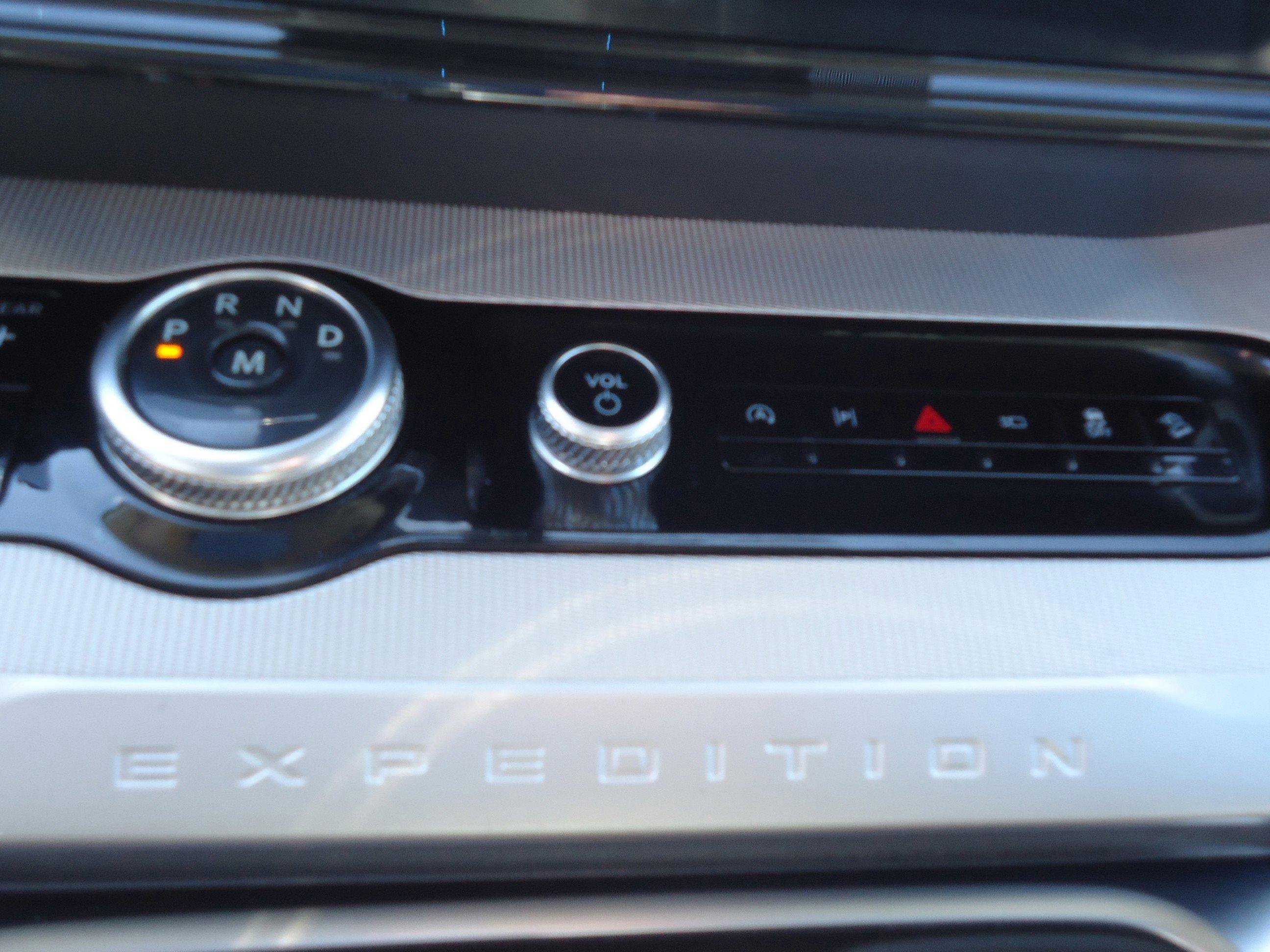 Used 2025 Ford Expedition Max Active AWD/4WD image 21
