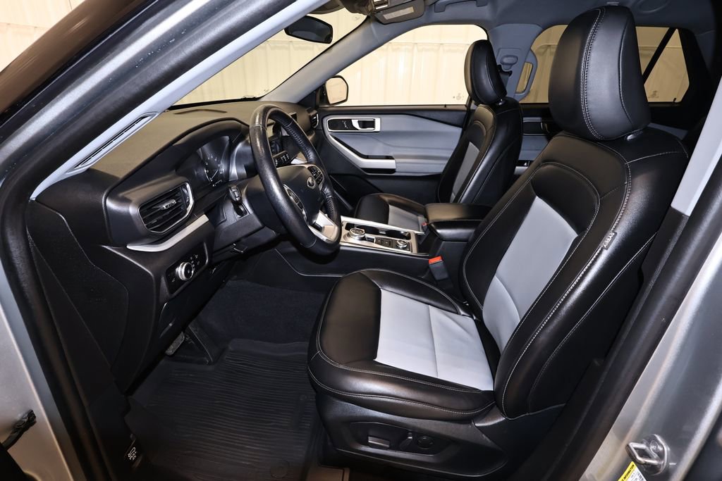 Certified 2023 Ford Explorer XLT w/ Equipment Group 202A image 13