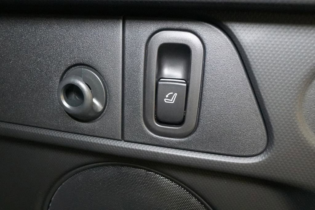 New 2025 Subaru Forester Limited image 23