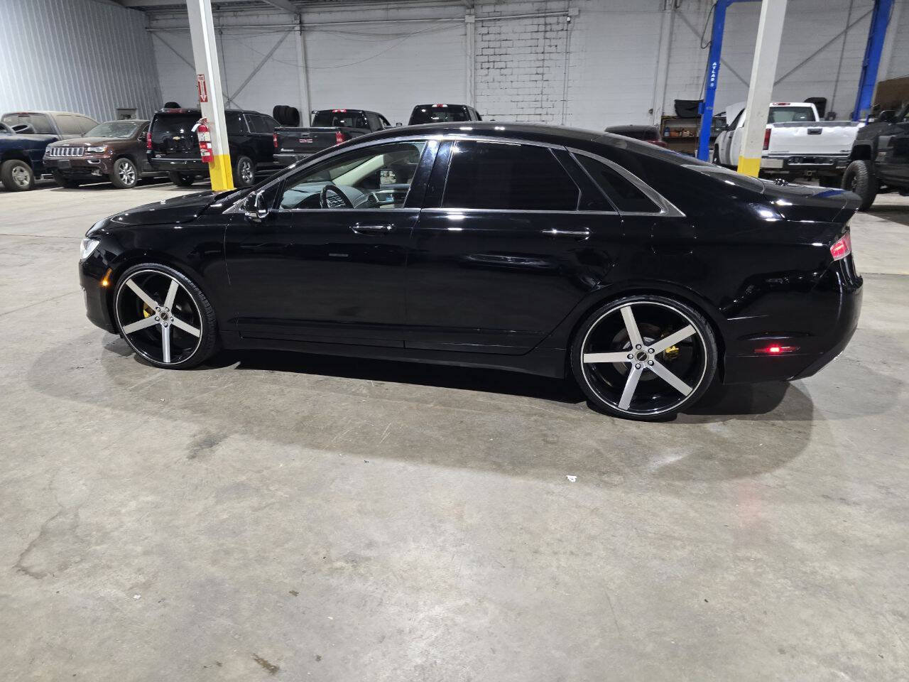 Used 2017 Lincoln MKZ Premiere FWD image 7