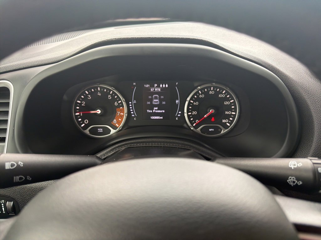 Used 2019 Jeep Renegade Latitude w/ Cold Weather Group image 39