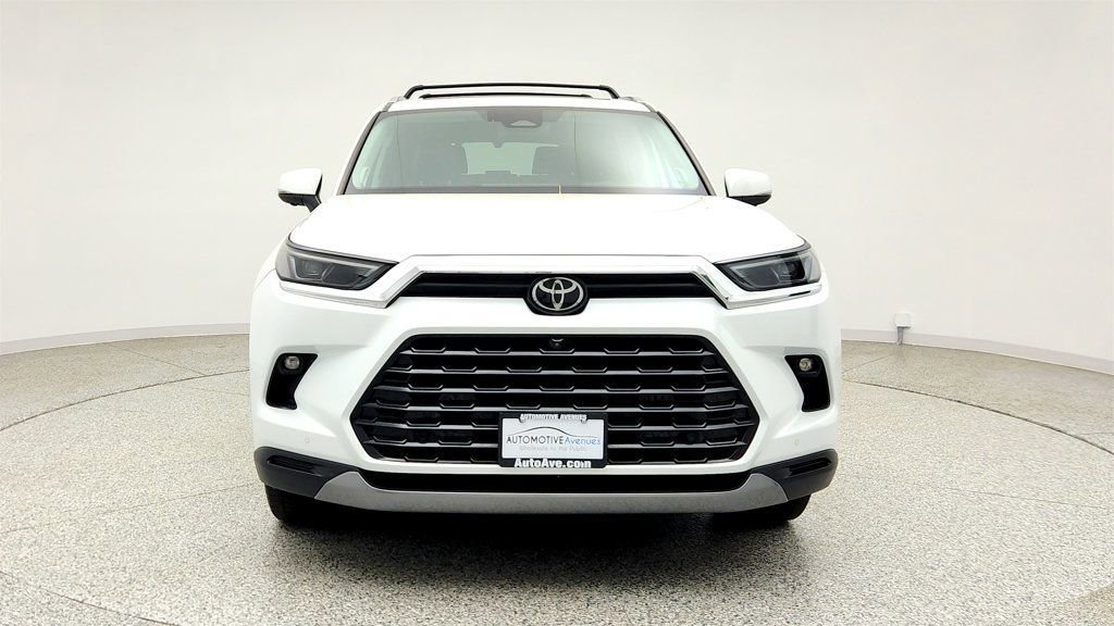 Used 2024 Toyota Grand Highlander AWD image 2