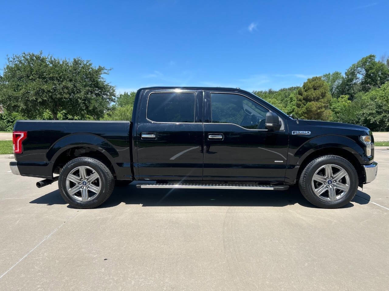 Used 2016 Ford F150 XLT w/ Equipment Group 302A Luxury RWD image 5