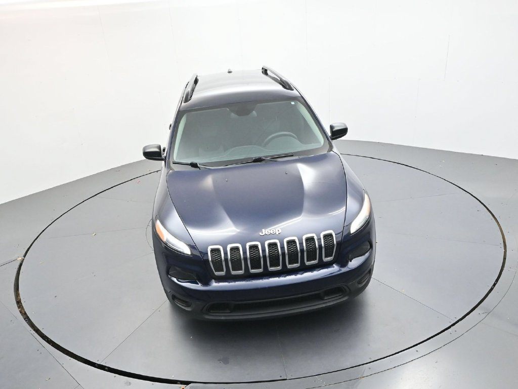 Used 2016 Jeep Cherokee Sport FWD image 17
