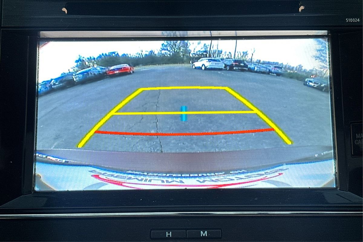 Used 2015 Toyota Avalon Limited image 32