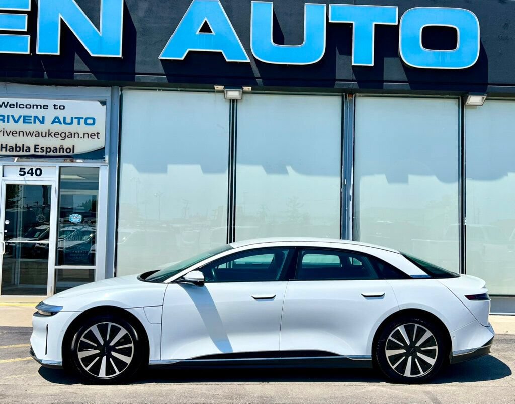 Used 2025 Lucid Air Pure RWD image 2