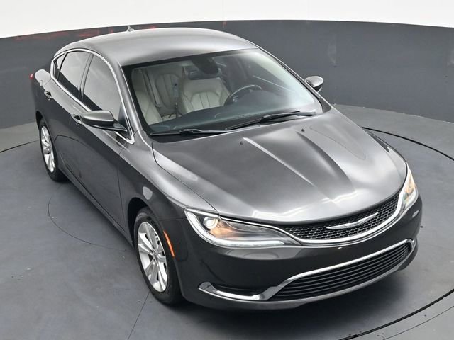 Used 2017 Chrysler 200 Limited Platinum image 28