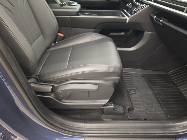 Used 2025 Hyundai Santa Fe SEL FWD image 10