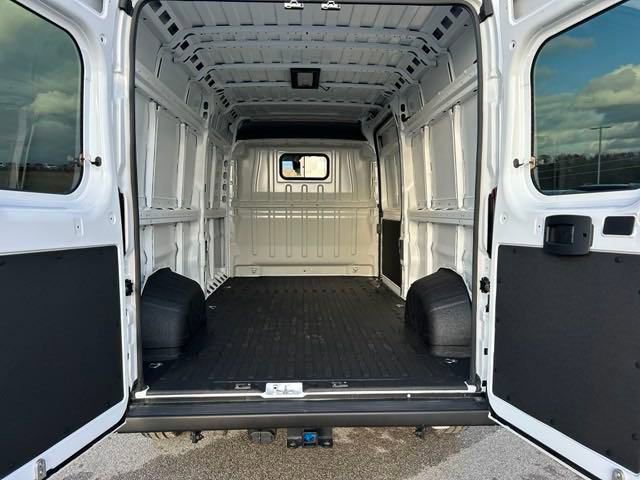 New 2024 RAM ProMaster 3500 w/ Convenience Group image 20