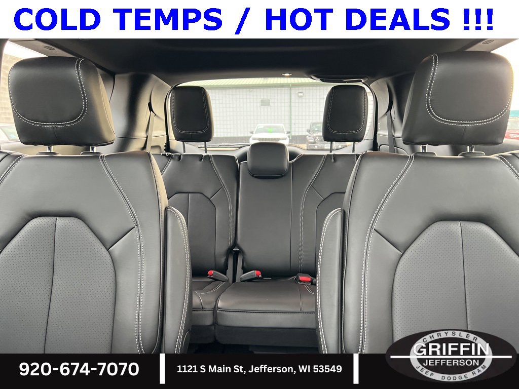 New 2026 Chrysler Pacifica Select w/ S Appearance Package image 19