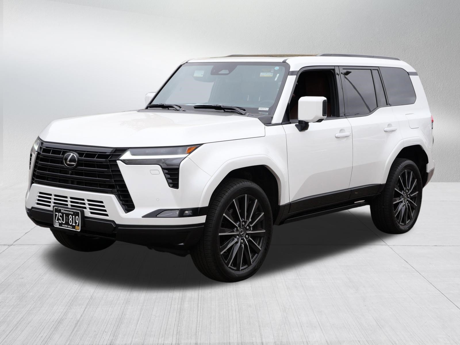 Used 2025 Lexus GX 550 w/ Accessory Package (2T) AWD/4WD image 3