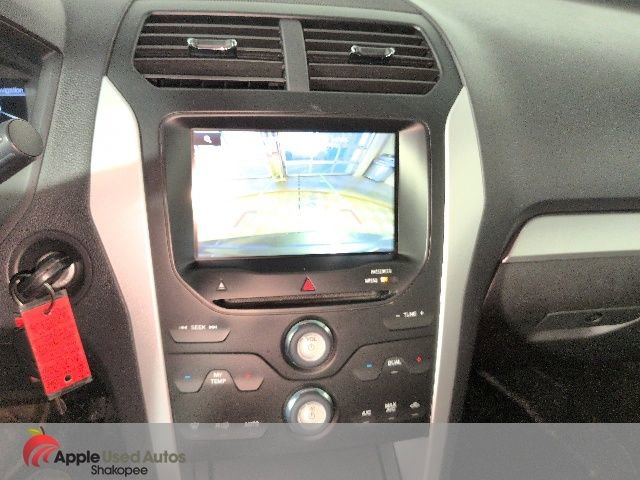 Used 2014 Ford Explorer XLT w/ Equipment Group 202A AWD/4WD image 21