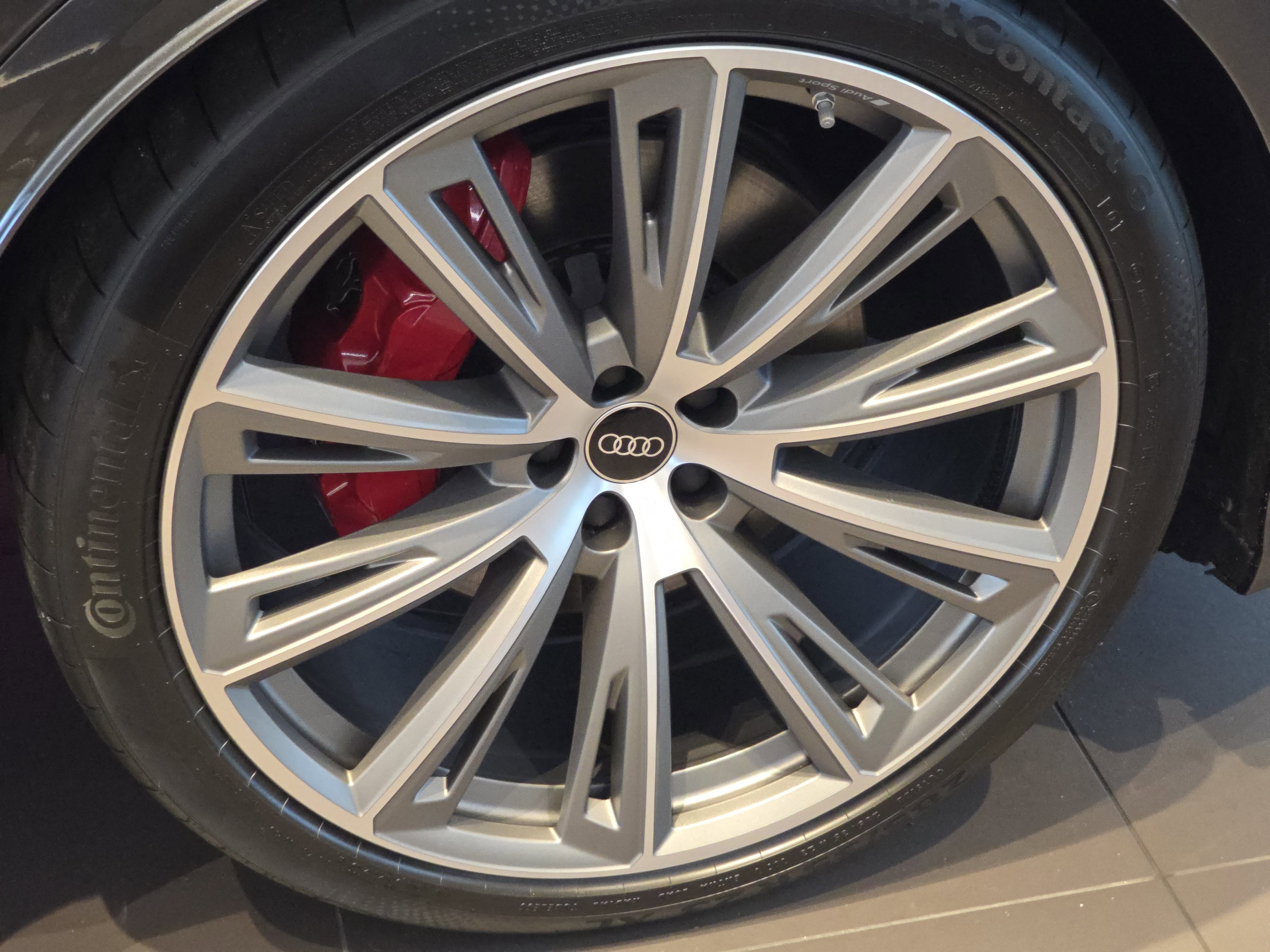 New 2026 Audi Q8 Prestige image 14