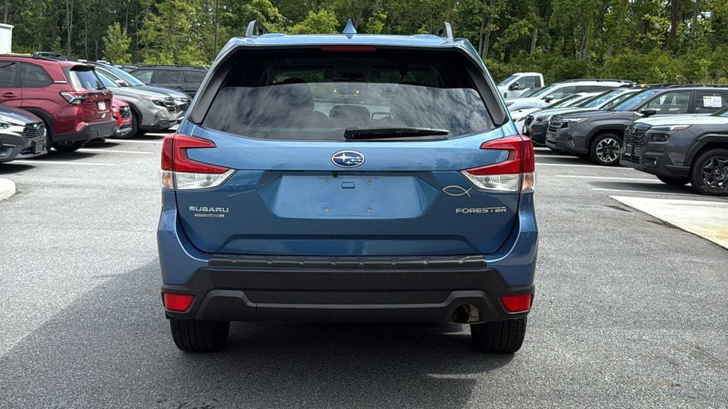 Used 2019 Subaru Forester Premium AWD/4WD image 5