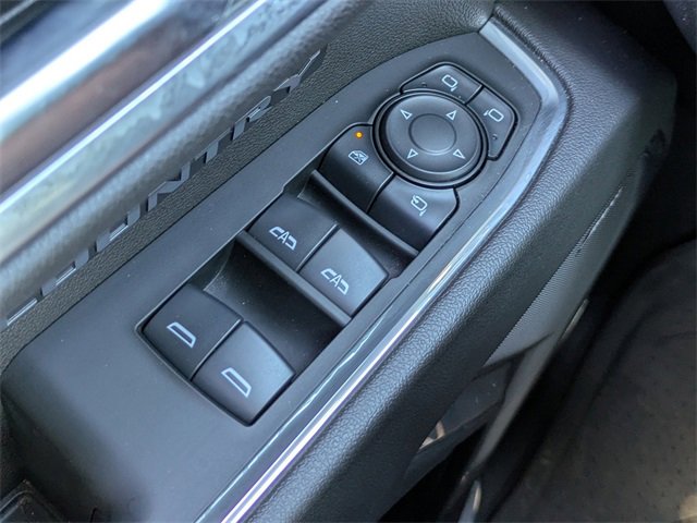 Used 2024 Chevrolet Silverado 1500 High Country image 23