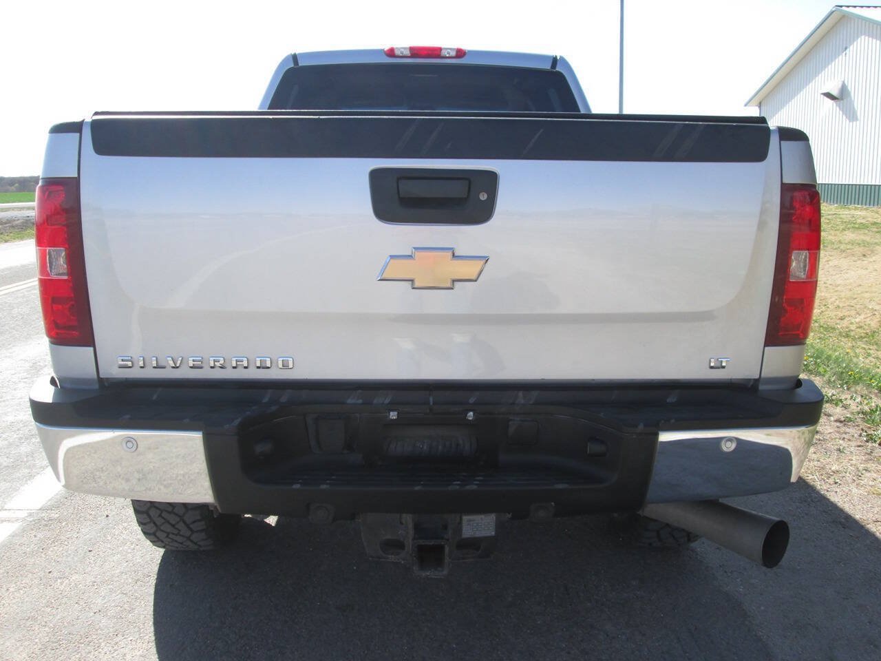 Used 2011 Chevrolet Silverado 2500 LT w/ Interior Plus Package AWD/4WD image 7