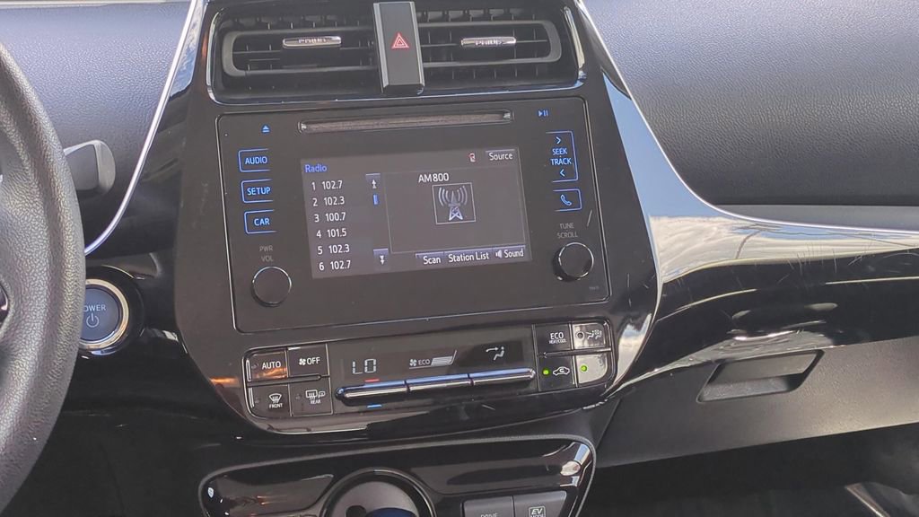 Used 2019 Toyota Prius LE image 21