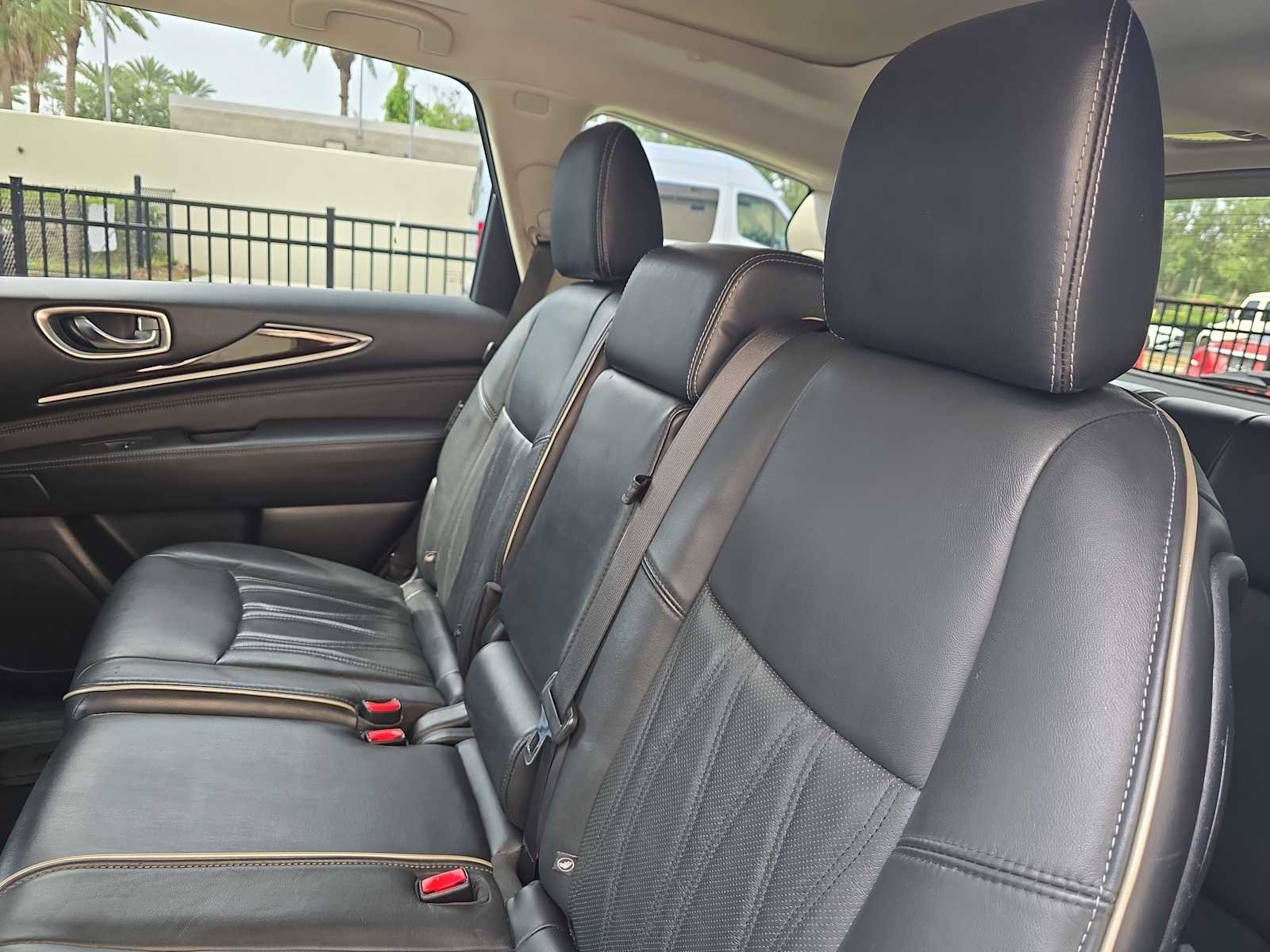 Used 2019 INFINITI QX60 Luxe w/ Sensory Package AWD/4WD image 11