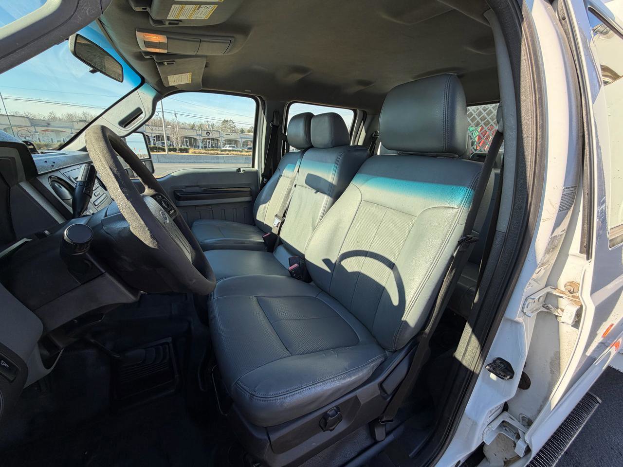 Used 2015 Ford F550 4WD Crew Cab 176 WB 60 CA XL image 16
