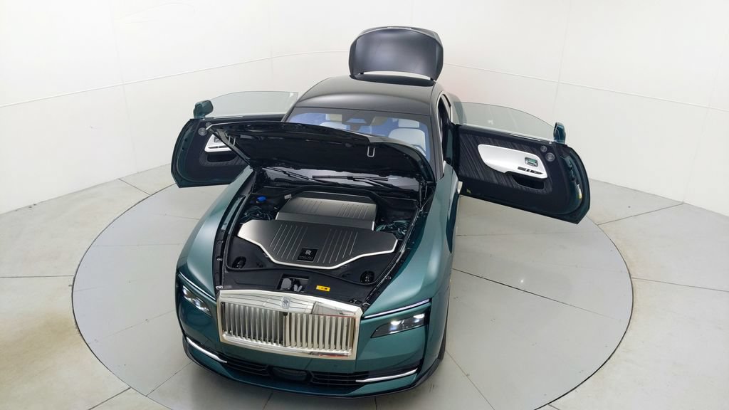 Used 2024 Rolls-Royce Spectre w/ Spectre Launch Package AWD/4WD image 29