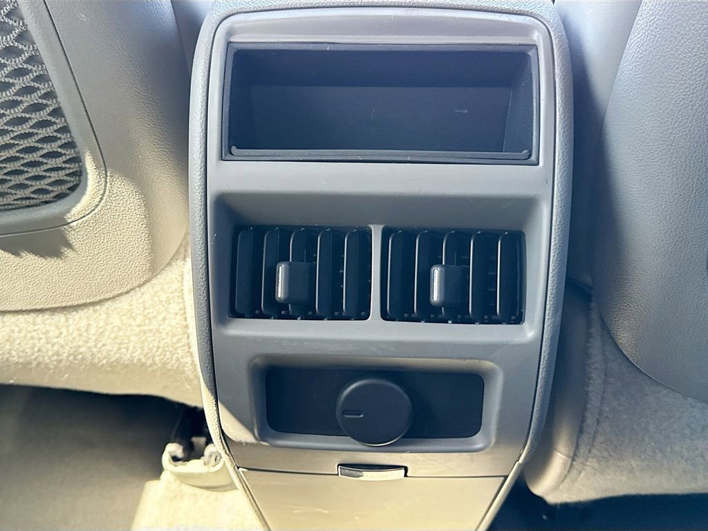 Used 2012 Cadillac SRX Performance image 32