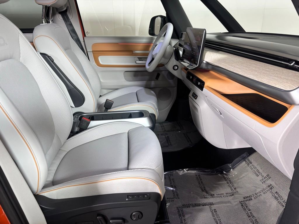 New 2025 Volkswagen ID. Buzz 1st Edition image 12
