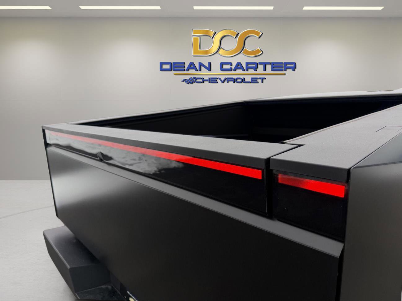 Used 2024 Tesla Cybertruck AWD Crew Cab image 6