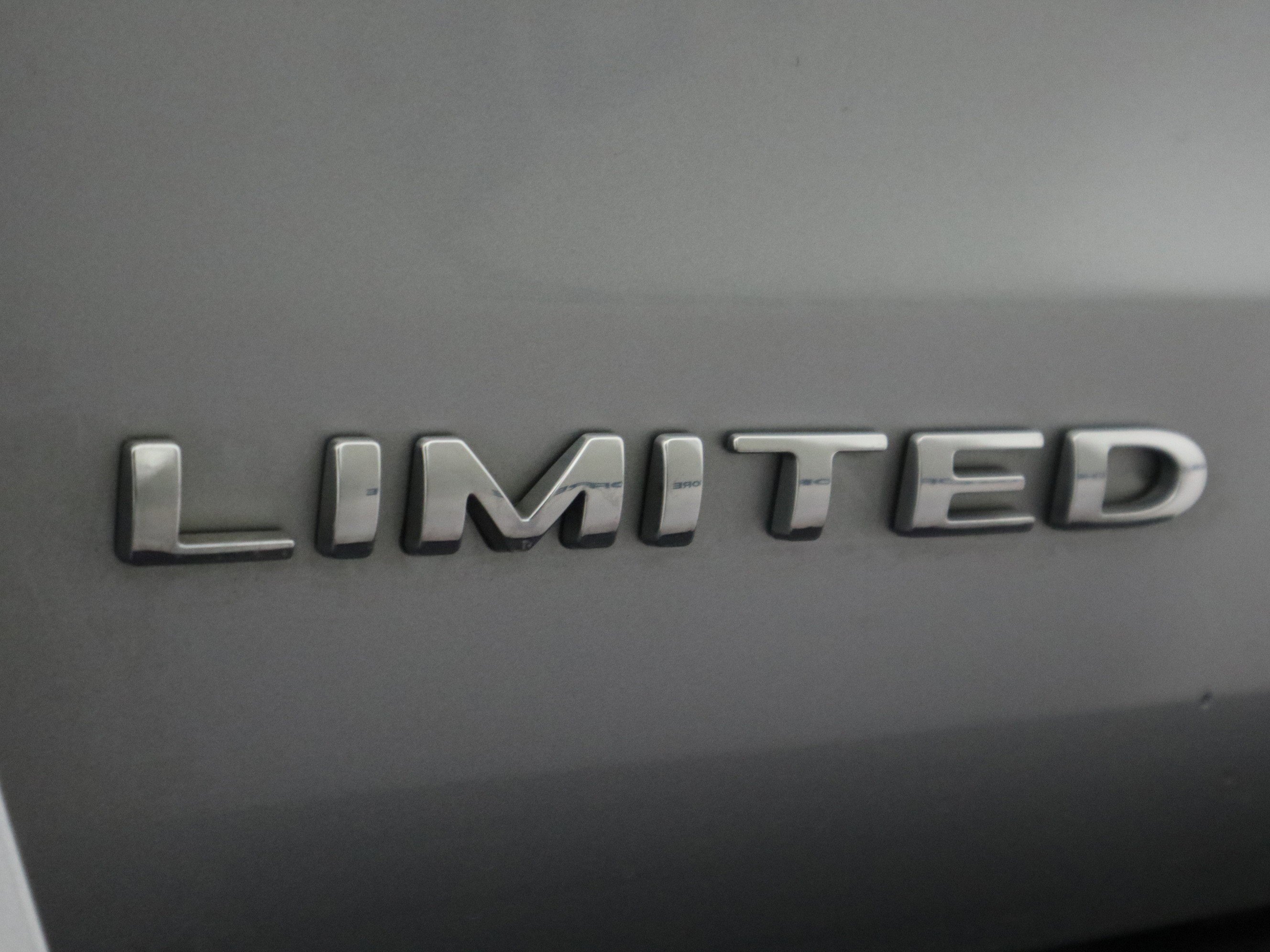 Used 2022 Ford Expedition Limited AWD/4WD image 32