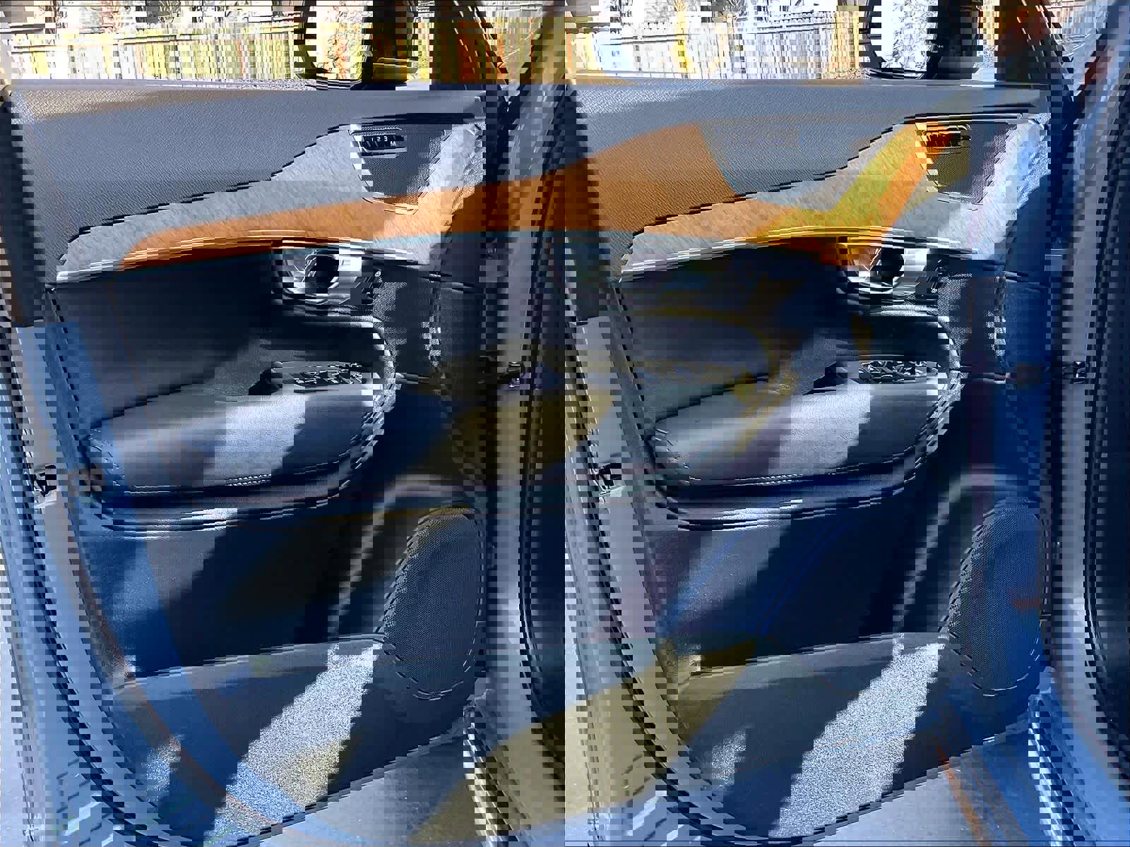 Used 2023 Volvo XC90 T8 Plus image 26