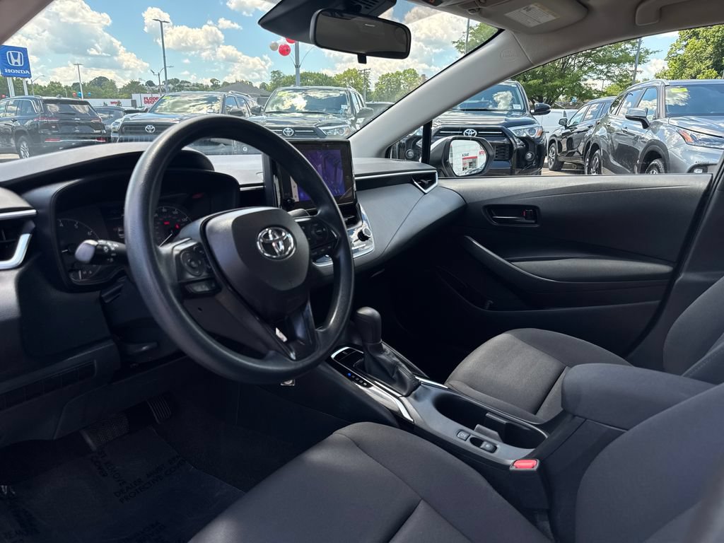 Used 2024 Toyota Corolla LE FWD image 13