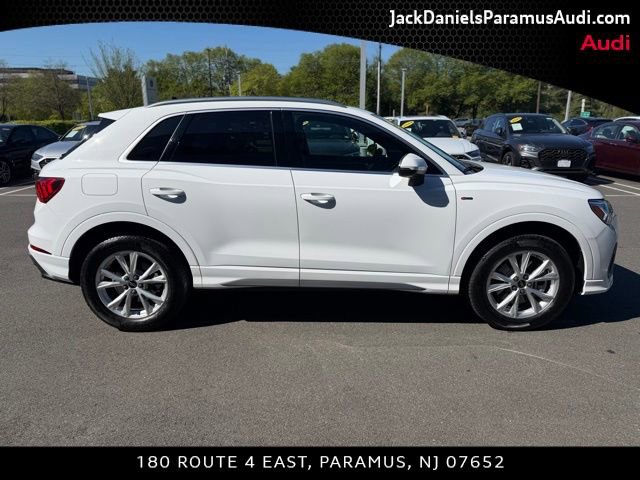 Used 2025 Audi Q3 2.0T Premium w/ Convenience Package image 4