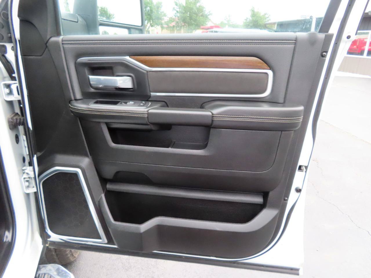 Used 2024 RAM 2500 Laramie AWD/4WD image 50