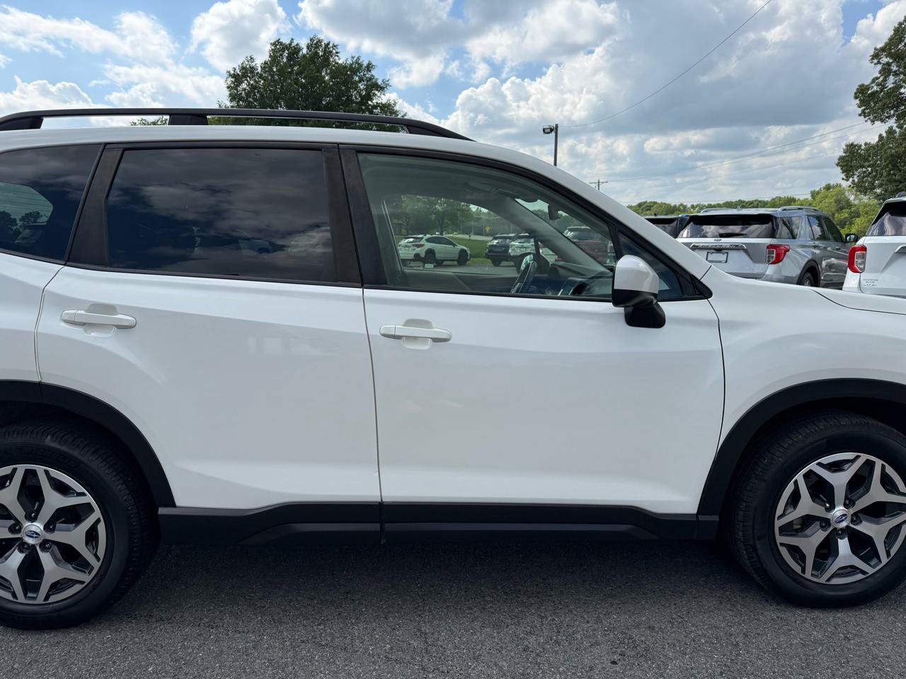 Used 2020 Subaru Forester Premium AWD/4WD image 41