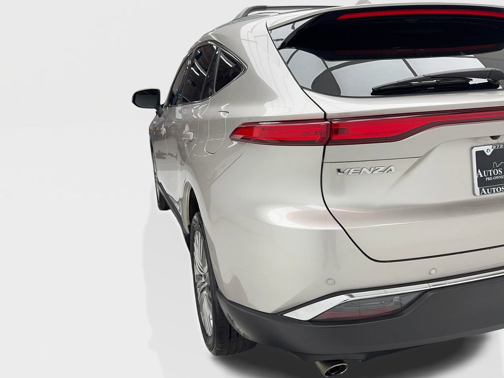 Used 2021 Toyota Venza XLE w/ Softex Package image 6