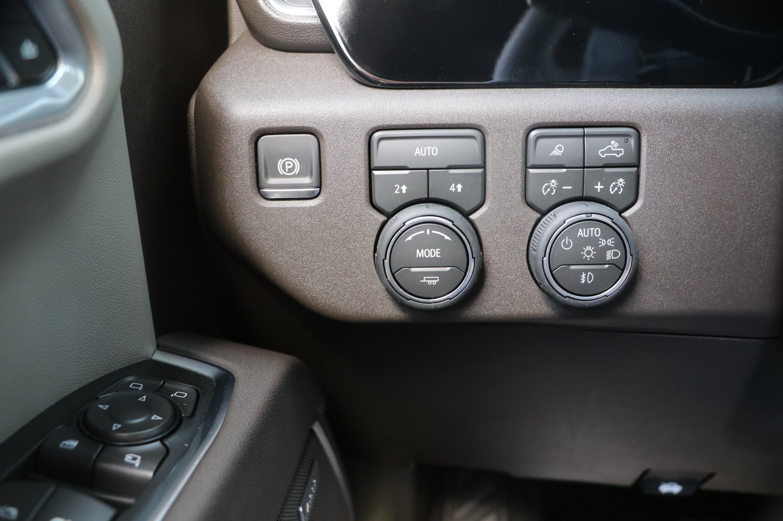 New 2026 Chevrolet Silverado 1500 LTZ w/ LTZ Convenience Package II AWD/4WD image 12