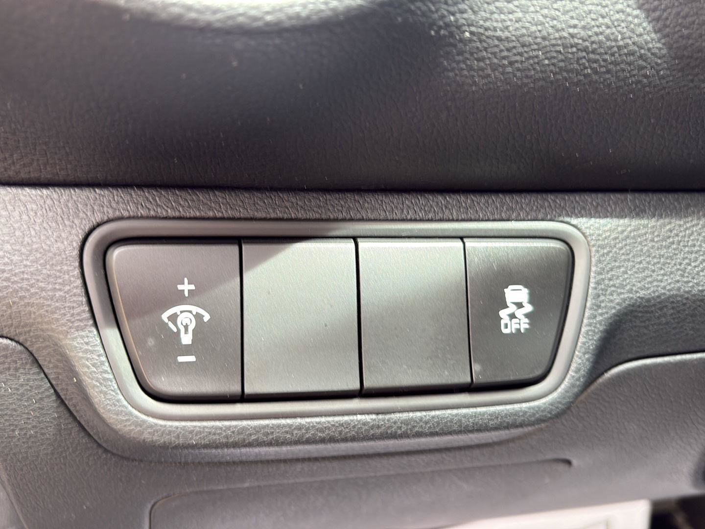 Used 2024 Kia Forte LXS FWD image 7