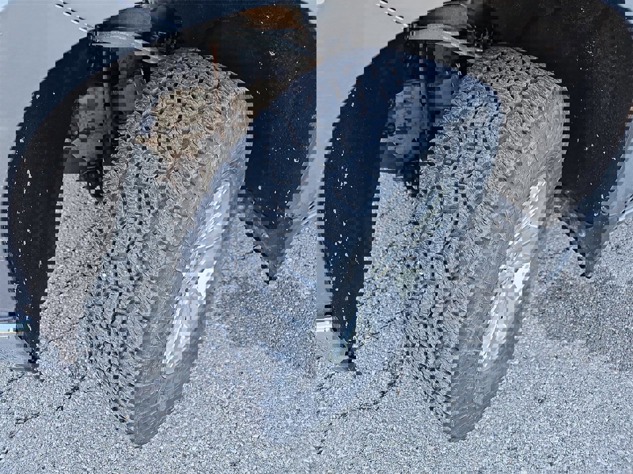 Used 2020 Chevrolet Silverado 1500 LT image 31